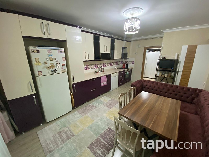 Akyurt Beyazıt Mahallesi'nde Merkezi Konumlu Geniş Kullanımlı 3+1 Daire