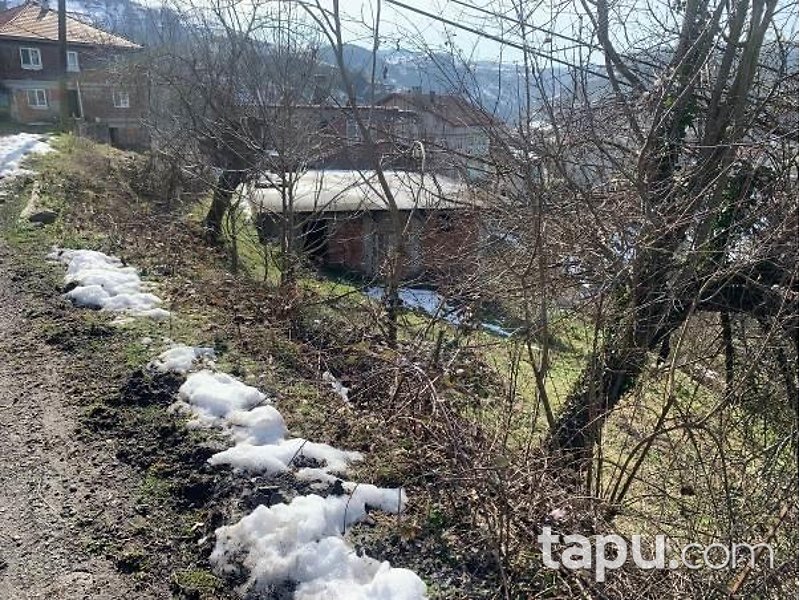 Zonguldak Ereğli Alacabük Mahallesi'nde Tek Katlı Kagir Ev Ve Samanlık Ve Bahçesi