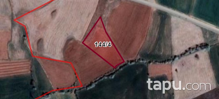 Çorum Sungurlu Güloluk'ta 3.619 m2 Tarla