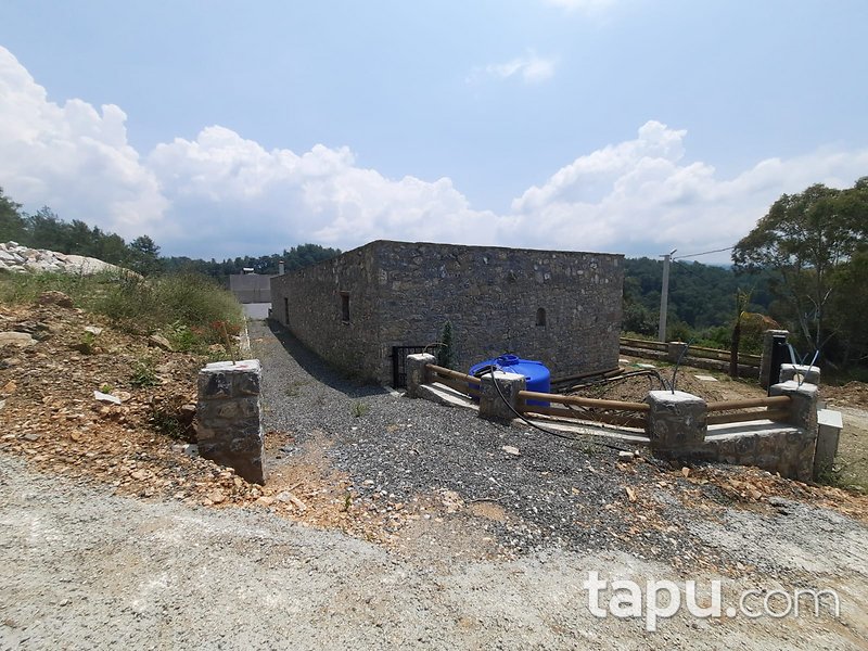 Gökova Körfezi Ula'da Deniz ve Orman Manzaralı Lüks Taş Villa