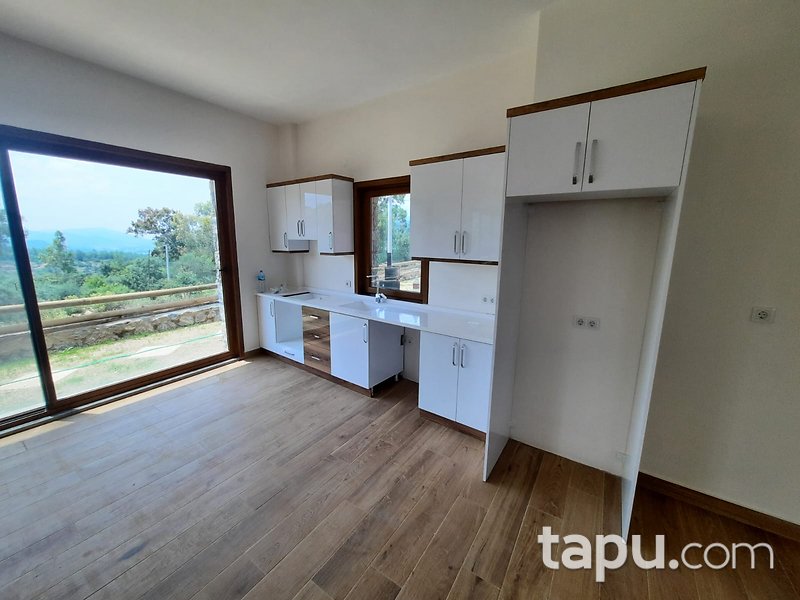 Gökova Körfezi Ula'da Deniz ve Orman Manzaralı Lüks Taş Villa