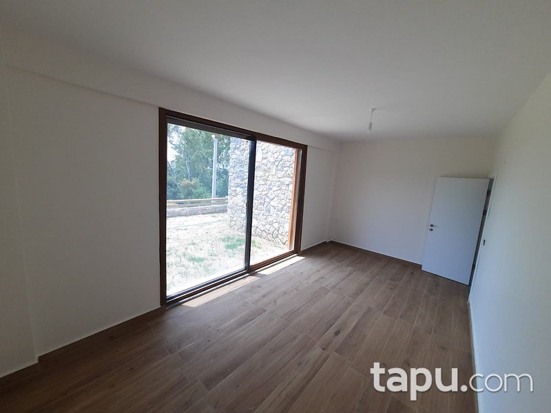 Gökova Körfezi Ula'da Deniz ve Orman Manzaralı Lüks Taş Villa