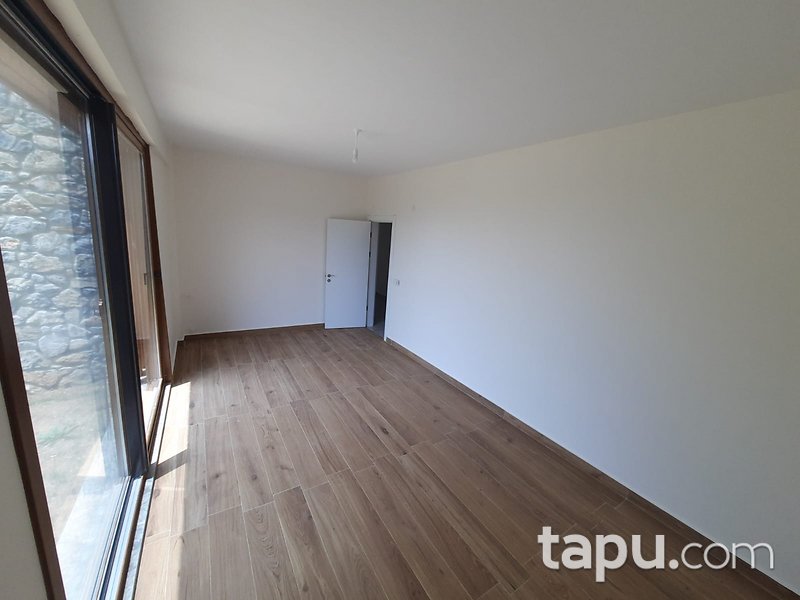 Gökova Körfezi Ula'da Deniz ve Orman Manzaralı Lüks Taş Villa