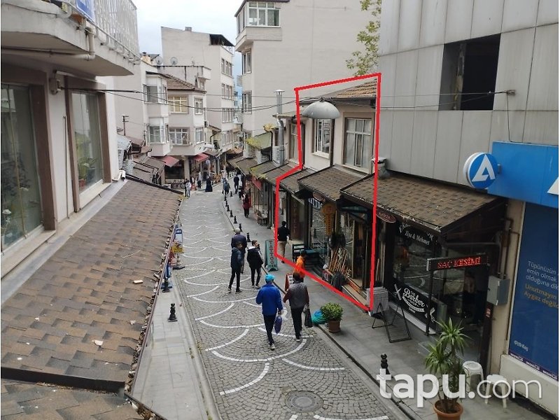 İzmit Tepecik'te Hisseli Kargir Üç Dükkan
