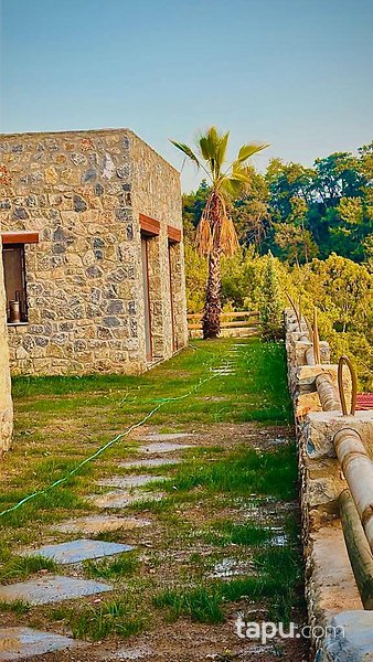 Gökova Körfezi Ula'da Deniz ve Orman Manzaralı Lüks Taş Villa