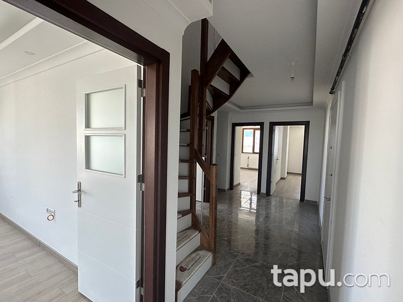 Büyükçekmece Deniz Ve Göl Manzaralı 5+2 Daire