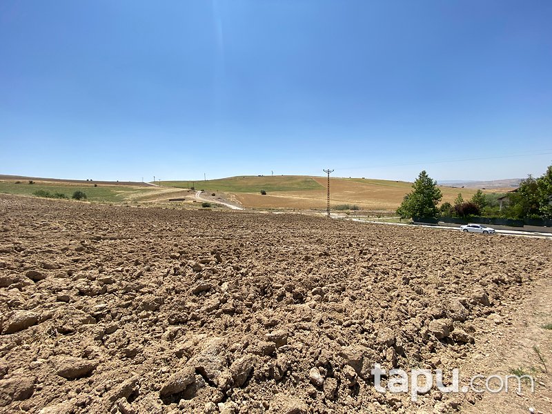 Ankara Etimesgut Şehit Ali Mahallesi'nde Güzel Konumda 1.167 m2 Villa İmarlı Arsa