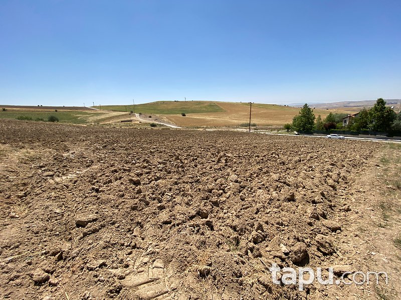 Ankara Etimesgut Şehit Ali Mahallesi'nde Güzel Konumda 1.167 m2 Villa İmarlı Arsa