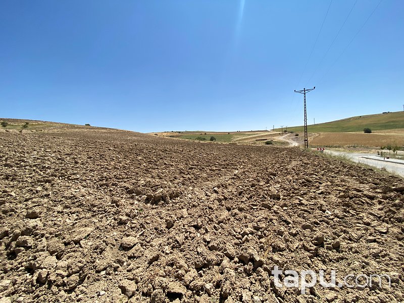 Ankara Etimesgut Şehit Ali Mahallesi'nde Güzel Konumda 1.167 m2 Villa İmarlı Arsa