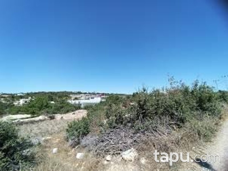 Mersin Erdemli Küstüllü Mahallesi'nde Kargır Ev Ve Tarla