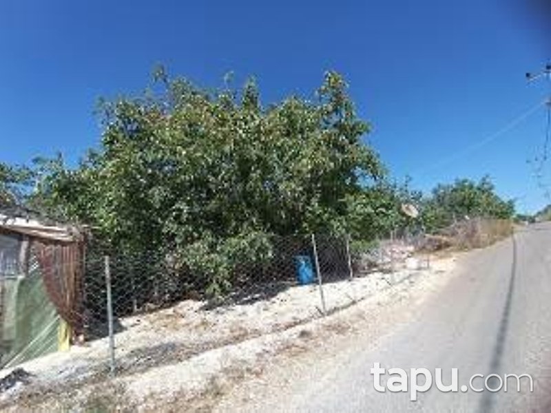 Mersin Erdemli Küstüllü Mahallesi'nde Kargır Ev Ve Tarla