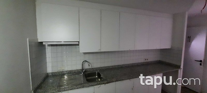 İstanbul Gaziosmanpaşa Cumhuriyet Meydan'ında 418 m2 Mağaza
