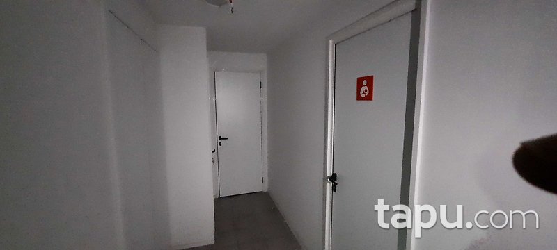 İstanbul Gaziosmanpaşa Cumhuriyet Meydan'ında 418 m2 Mağaza