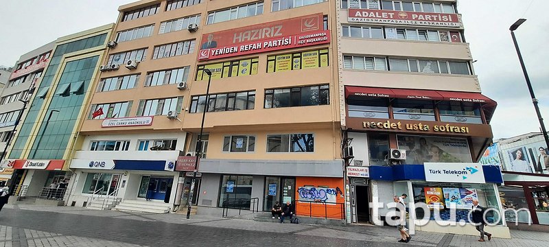 İstanbul Gaziosmanpaşa Cumhuriyet Meydan'ında 418 m2 Mağaza