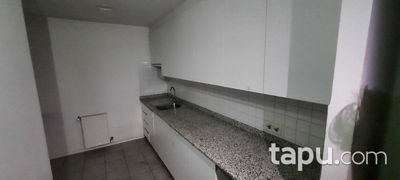 İstanbul Gaziosmanpaşa Cumhuriyet Meydan'ında 418 m2 Mağaza