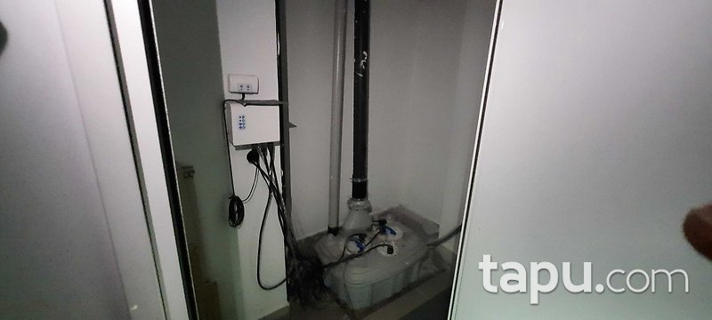 İstanbul Gaziosmanpaşa Cumhuriyet Meydan'ında 418 m2 Mağaza