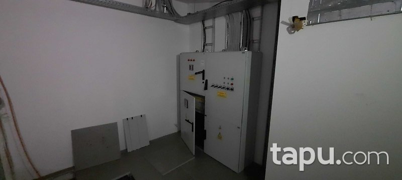 İstanbul Gaziosmanpaşa Cumhuriyet Meydan'ında 418 m2 Mağaza