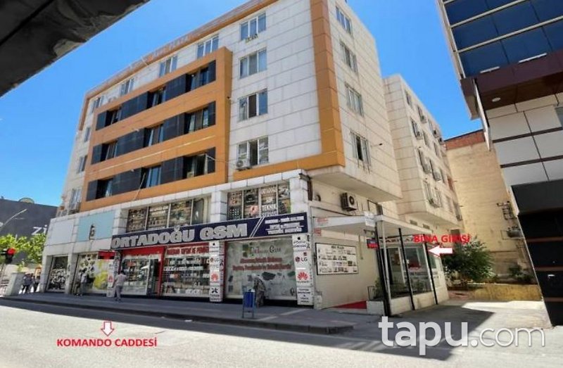 Batman Meydan Mahallesi Ayaz Plaza'da 100 m2 Ofis
