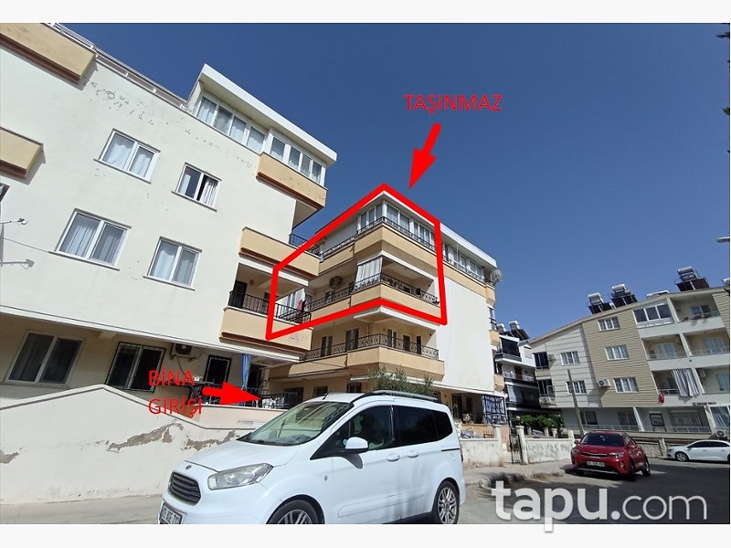 Didim Efeler Mahallesi'nde 4+1 Çatı Aralı Daire