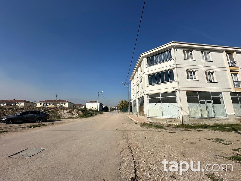 Bursa İnegöl Cumhuriyet Mahallesi'nde 200 m2 İşyeri