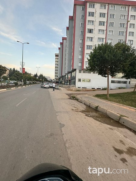 Kilis Merkez'de Cadde Üzerinde 42 m2 Dükkan