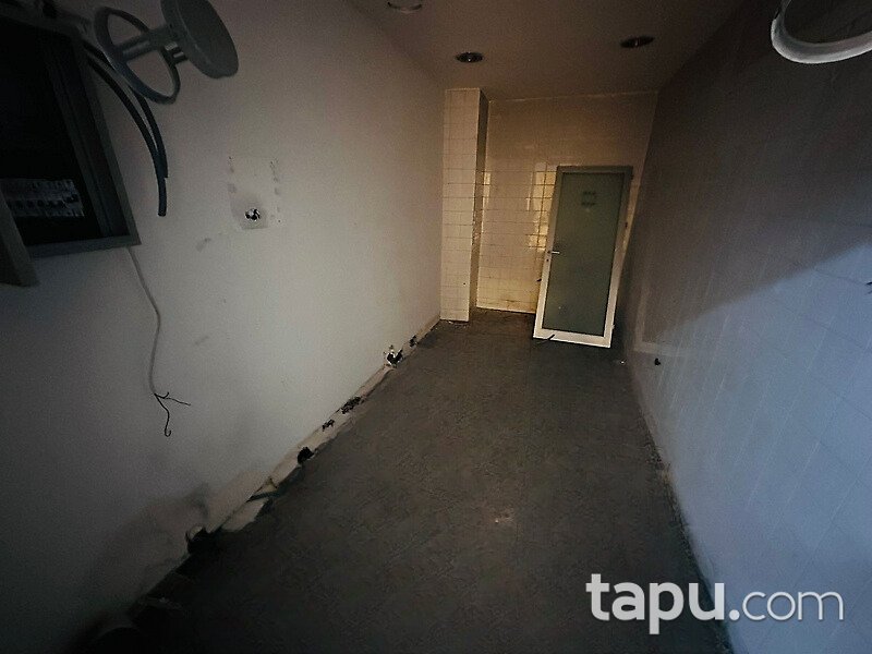 Seyhan'da Prestijli Konumda 319 m2 Ticari Dükkan - Mağaza