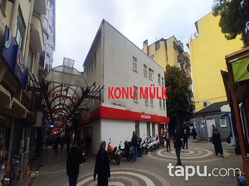 Sakarya Pamukova Konak Caddesi'nde 521 m2 İş Yeri