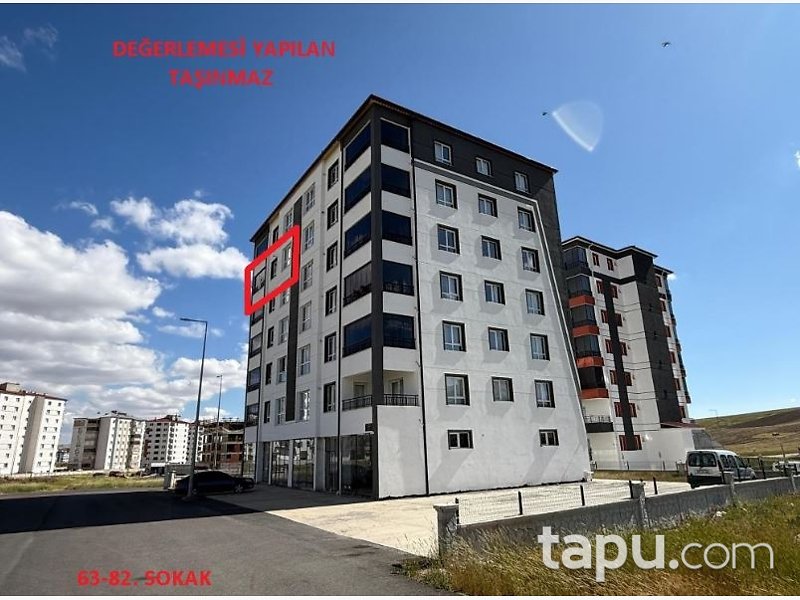 Sivas Tuzlugöl Mahallesi'nde 3+1 Daire