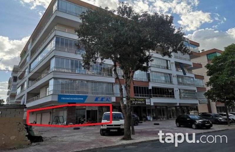 Karatay Sarı Yakup Caddesi'nde 239 m2 Köşe Dükkan