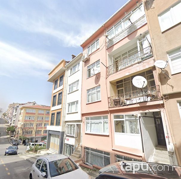 Üsküdar İcadiye Mahallesi'nde 2+1 Daire