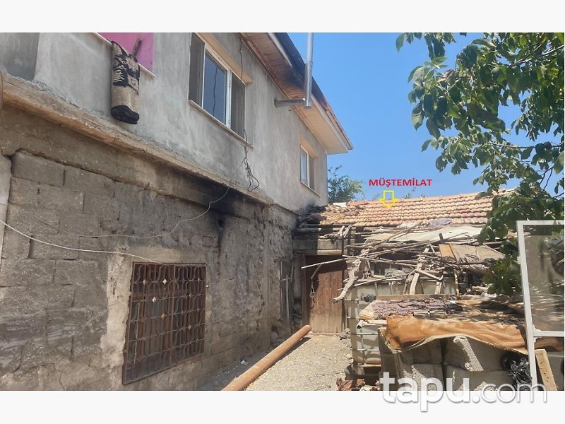 Hatay Hassa Mazmanlı'da Avlulu Kargir Ev