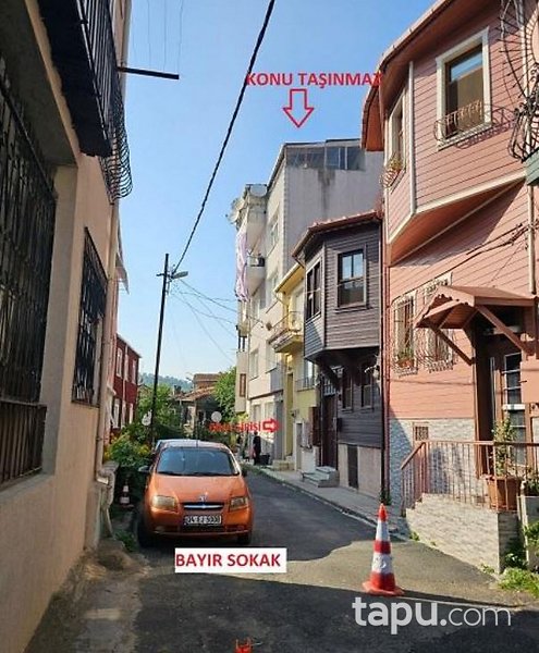 Sarıyer'de Hisseli 3 Katlı Kargir Apartman