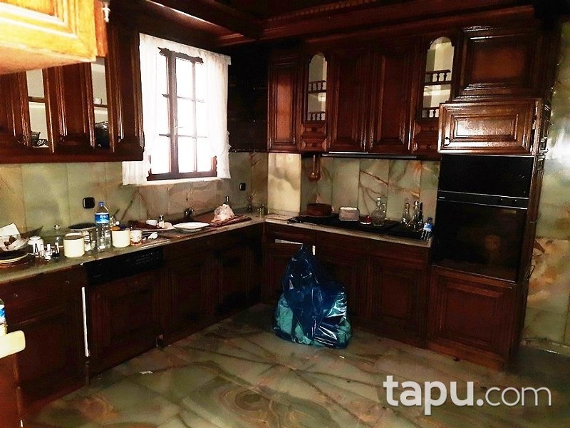 Nişantaşı Abdi İpekçi Caddesi Polat Palas'ta 4+1 Otoparklı Daire