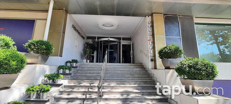 Nişantaşı Abdi İpekçi Caddesi Polat Palas'ta 4+1 Otoparklı Daire