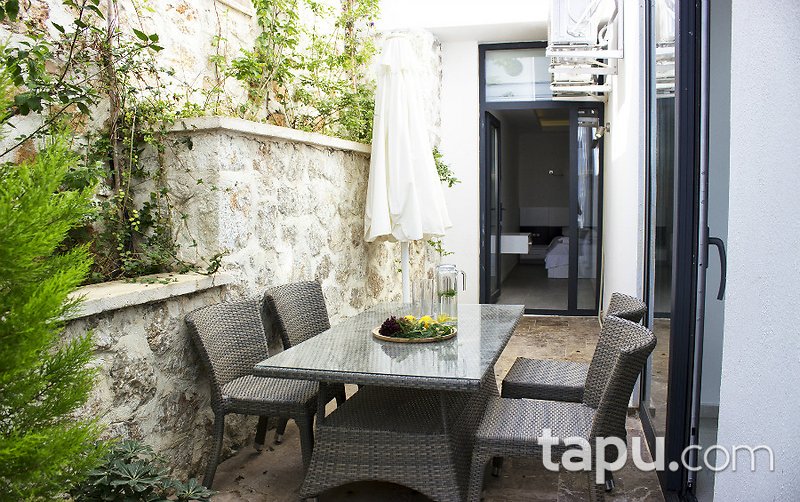 Kalkan’da Havuzlu 2+1 Villa Konforunda Yaşam