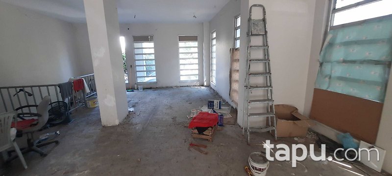 Eyüpsultan Bulvarı'nda 179 m2 Depolu Dükkan