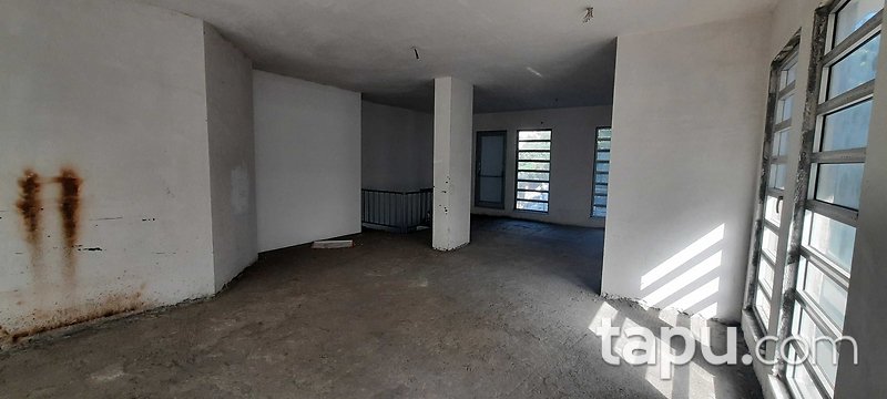 Eyüpsultan Bulvarı'nda 187 m2 Depolu Dükkan