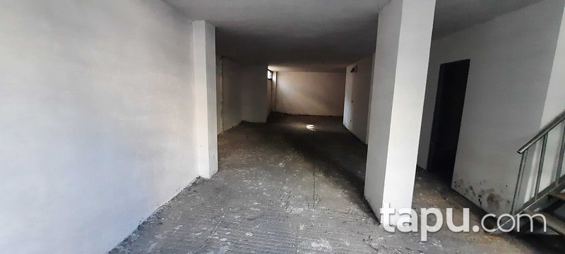 Eyüpsultan Bulvarı'nda 187 m2 Depolu Dükkan