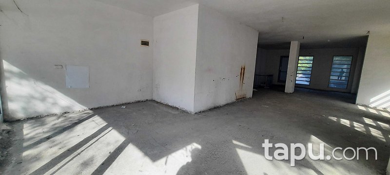 Eyüpsultan Bulvarı'nda 187 m2 Depolu Dükkan
