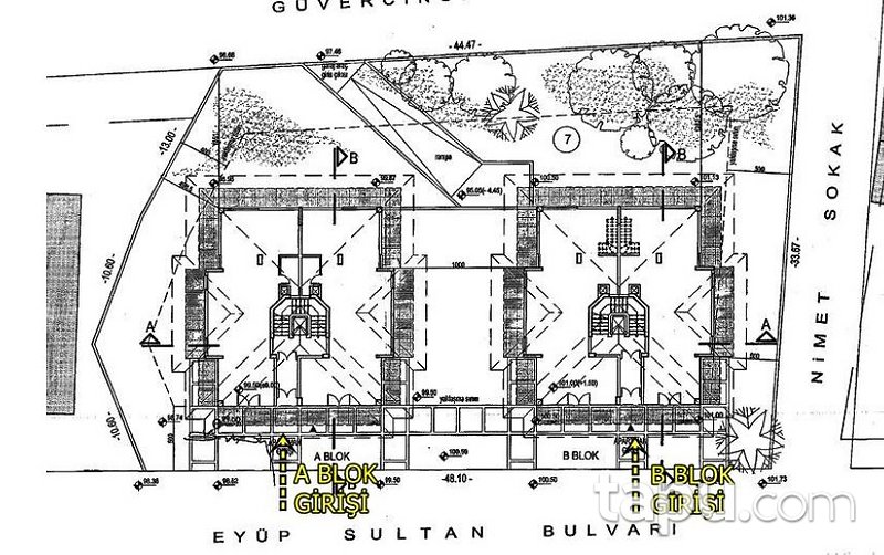 Eyüpsultan Bulvarı'nda 179 m2 Köşe Depolu Dükkan