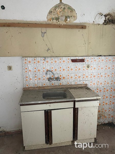 Çiftlikköy Aydınkent Sitesi'nde 1+1 Daire