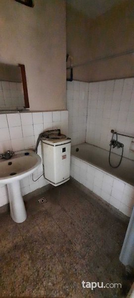 Şişli Kaptanpaşa İETT Sitesi Büyük Blok'ta 2+1 Daire ve Hisseli Teras Eklentisi
