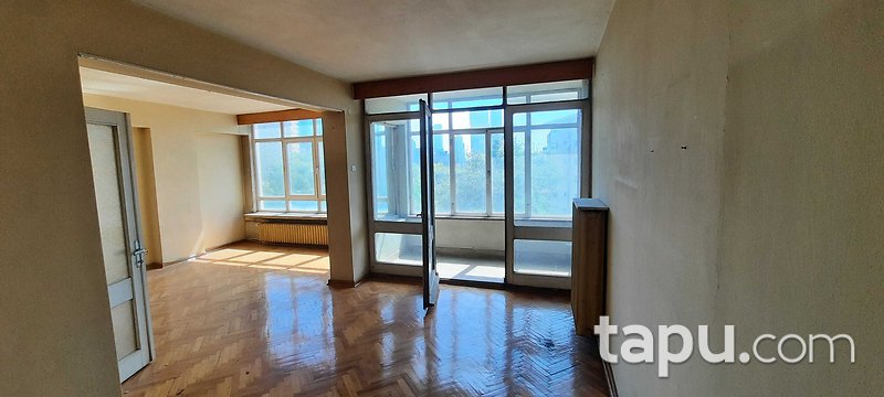 Şişli Kaptanpaşa İETT Sitesi Büyük Blok'ta 2+1 Daire ve Hisseli Teras Eklentisi