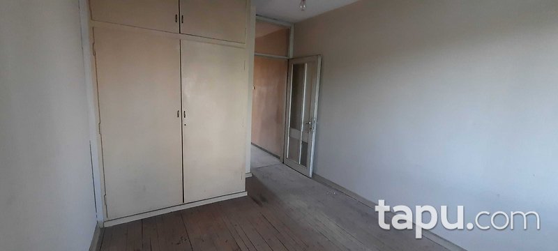 Şişli Kaptanpaşa İETT Sitesi Büyük Blok'ta 2+1 Daire ve Hisseli Teras Eklentisi