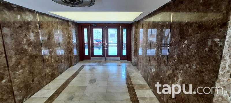 Şişli Kaptanpaşa İETT Sitesi Büyük Blok'ta 2+1 Daire ve Hisseli Teras Eklentisi