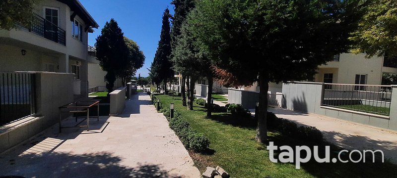 KİRALIK-Miramar Evleri A Blok – Büyükçekmece’de 7+1 Lüks Villa