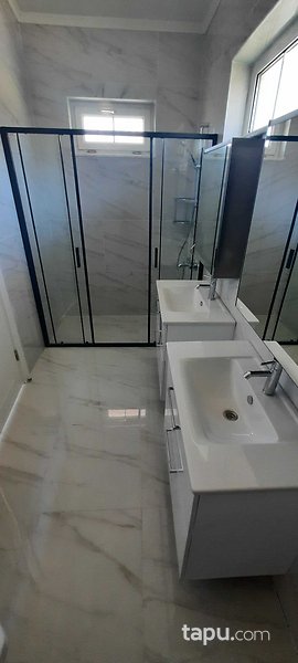 KİRALIK-Miramar Evleri A Blok – Büyükçekmece’de 7+1 Lüks Villa