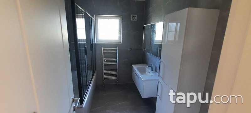 KİRALIK-Miramar Evleri A Blok – Büyükçekmece’de 7+1 Lüks Villa