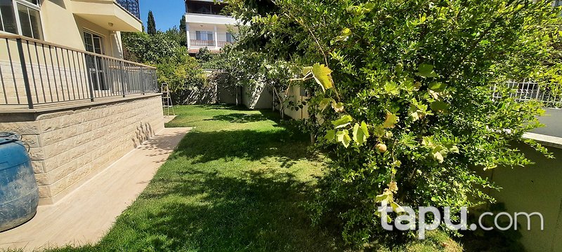 KİRALIK-Miramar Evleri A Blok – Büyükçekmece’de 7+1 Lüks Villa