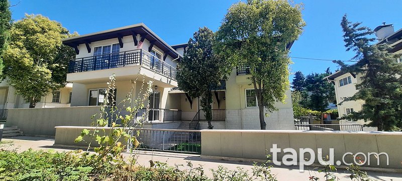 KİRALIK-Miramar Evleri A1 Blok – Büyükçekmece’de 7+1 Lüks Villa